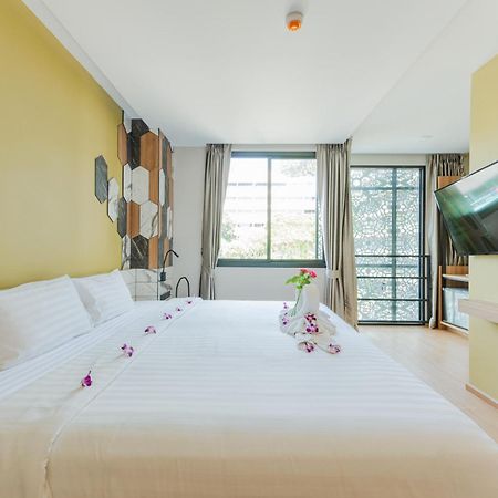 Sky Wave Patong Exterior foto