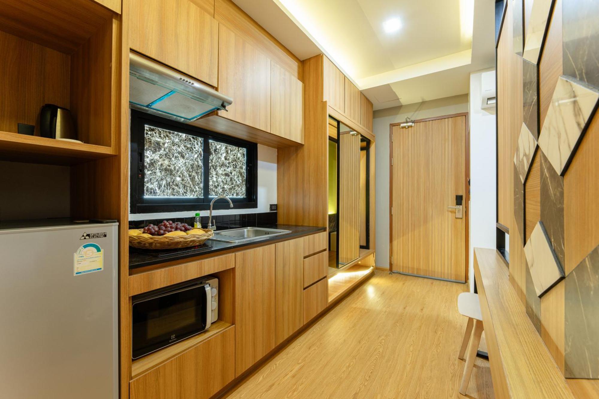Sky Wave Patong Exterior foto