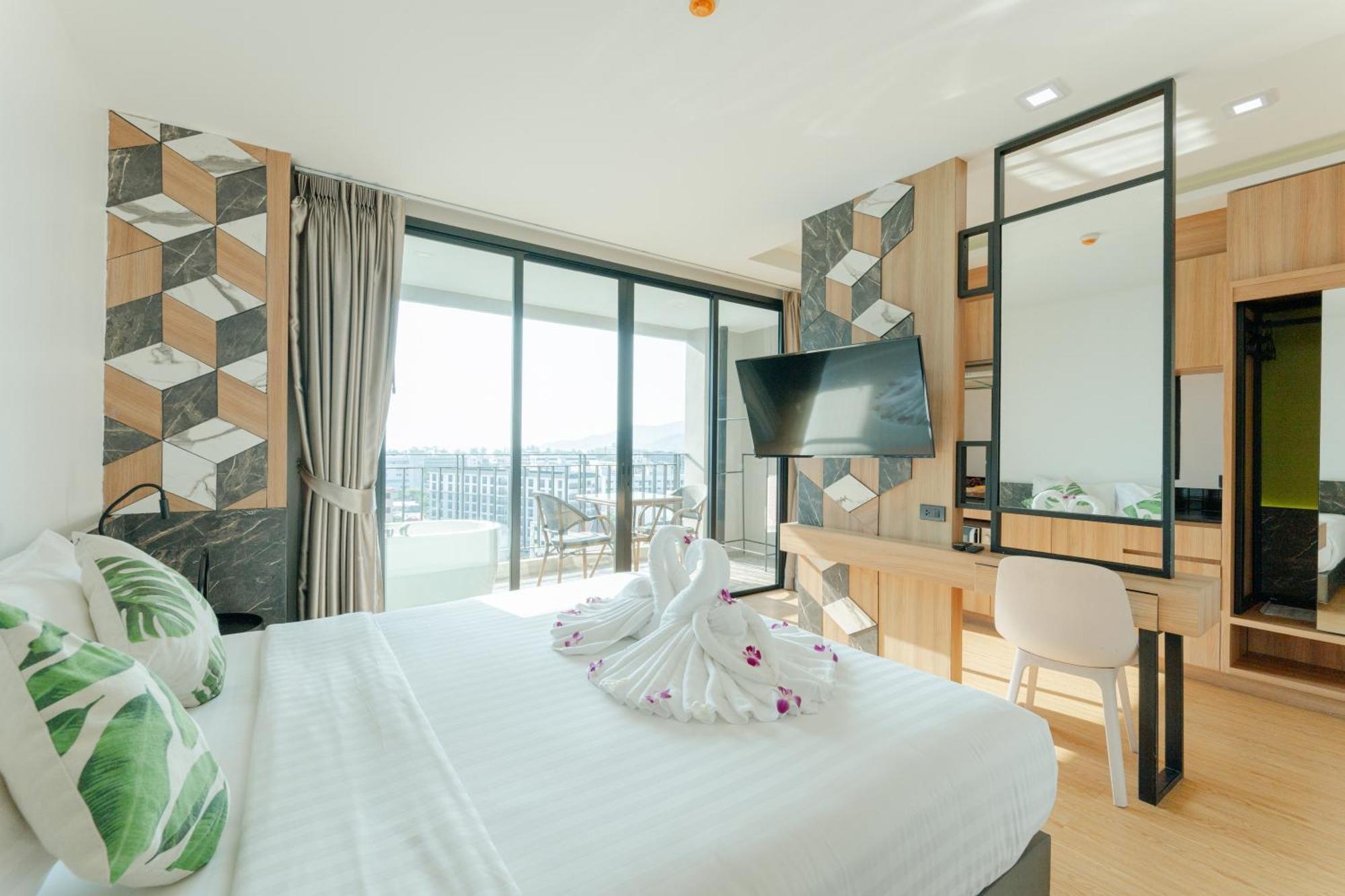 Sky Wave Patong Exterior foto