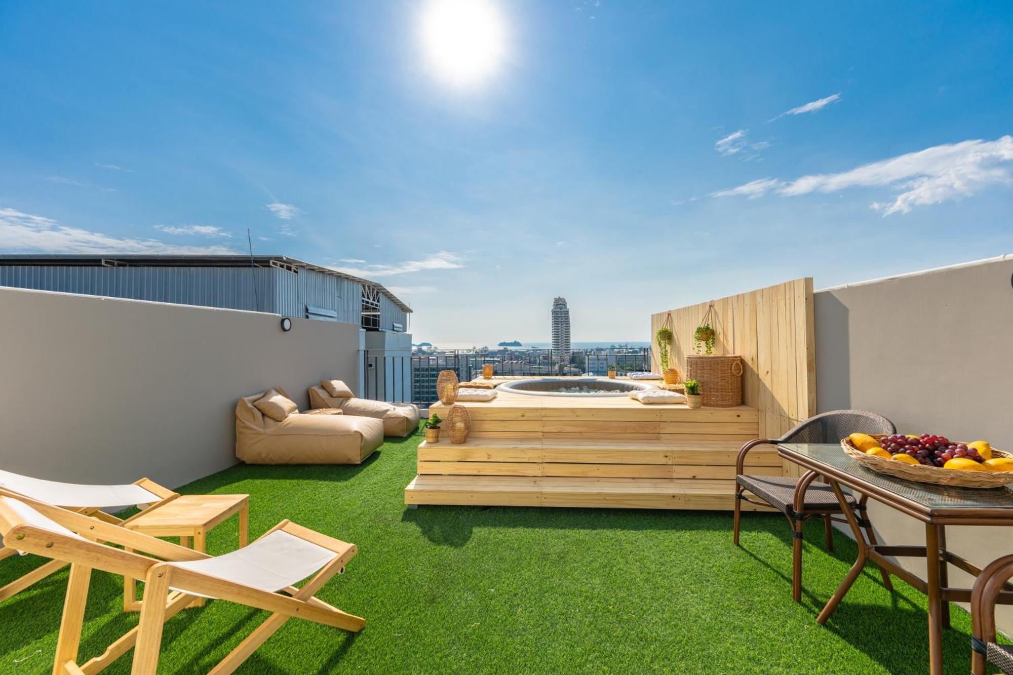 Sky Wave Patong Exterior foto